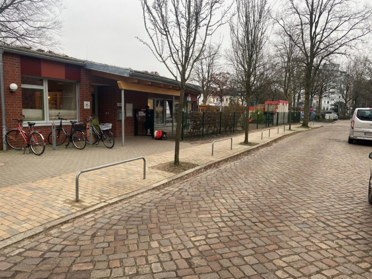 Schutzbügel für die Kita Fritz-Reuter-Straße - FDP Elmshorn